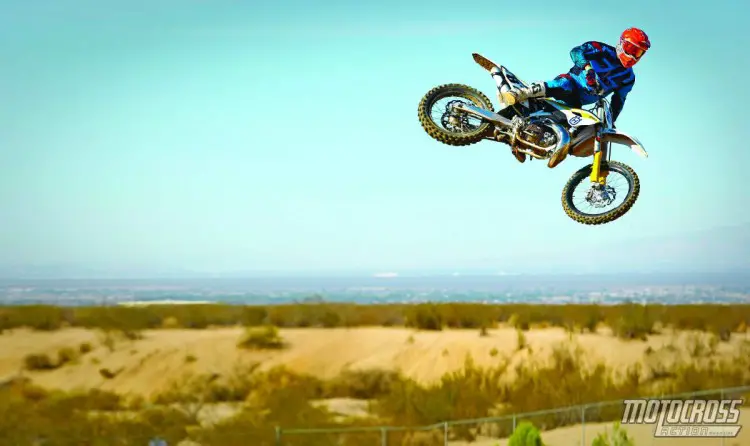 2015-2stroke-shootout-1