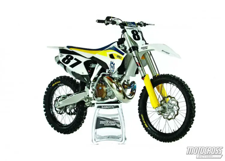 2015-2stroke-shootout-16