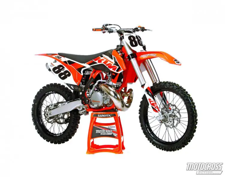 2015-2stroke-shootout-7